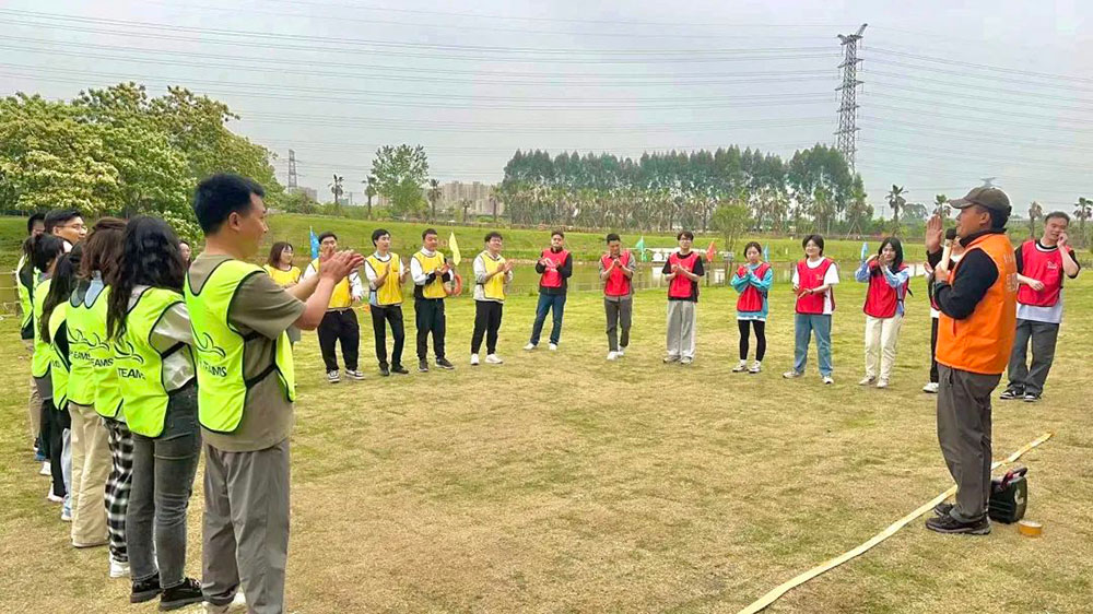 春季户外团建活动.jpg