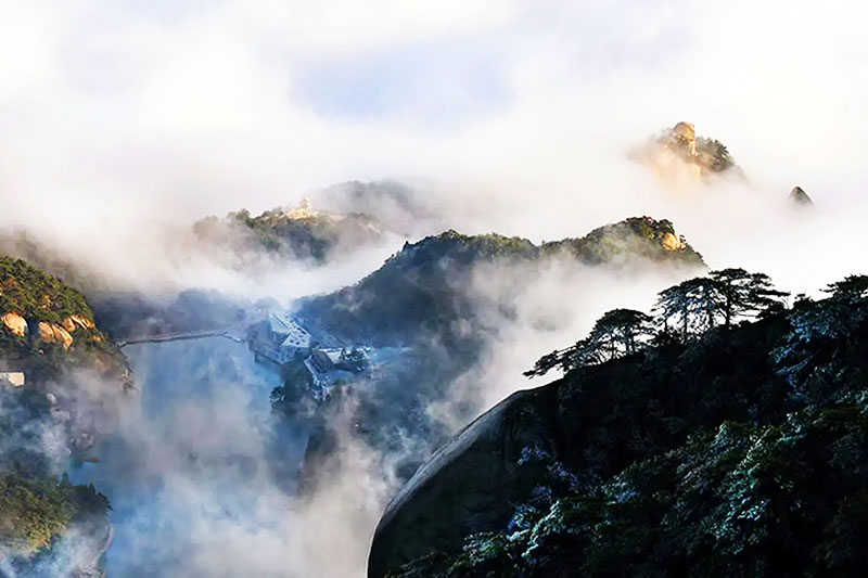 天柱山风景区.jpg