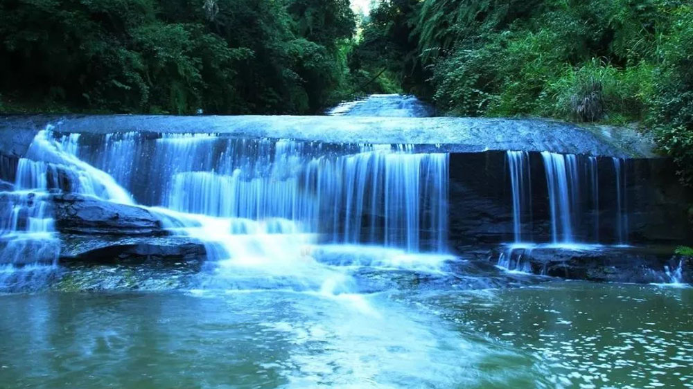 威远石板河旅游区风景.jpg