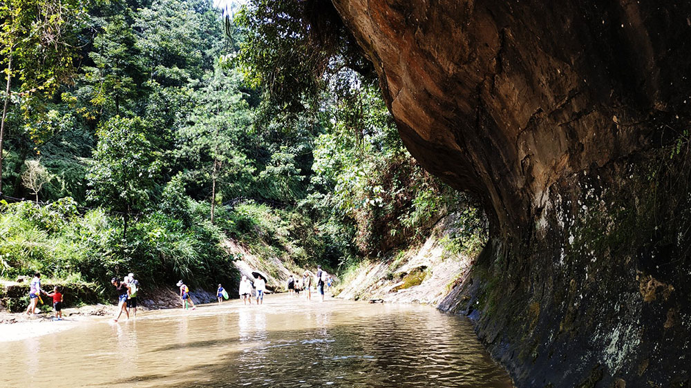 威远石板河旅游区.jpg